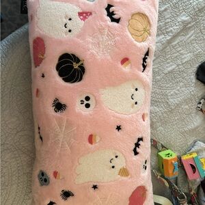 NWOT MILLIHOME Pink Halloween Ghost Pillow